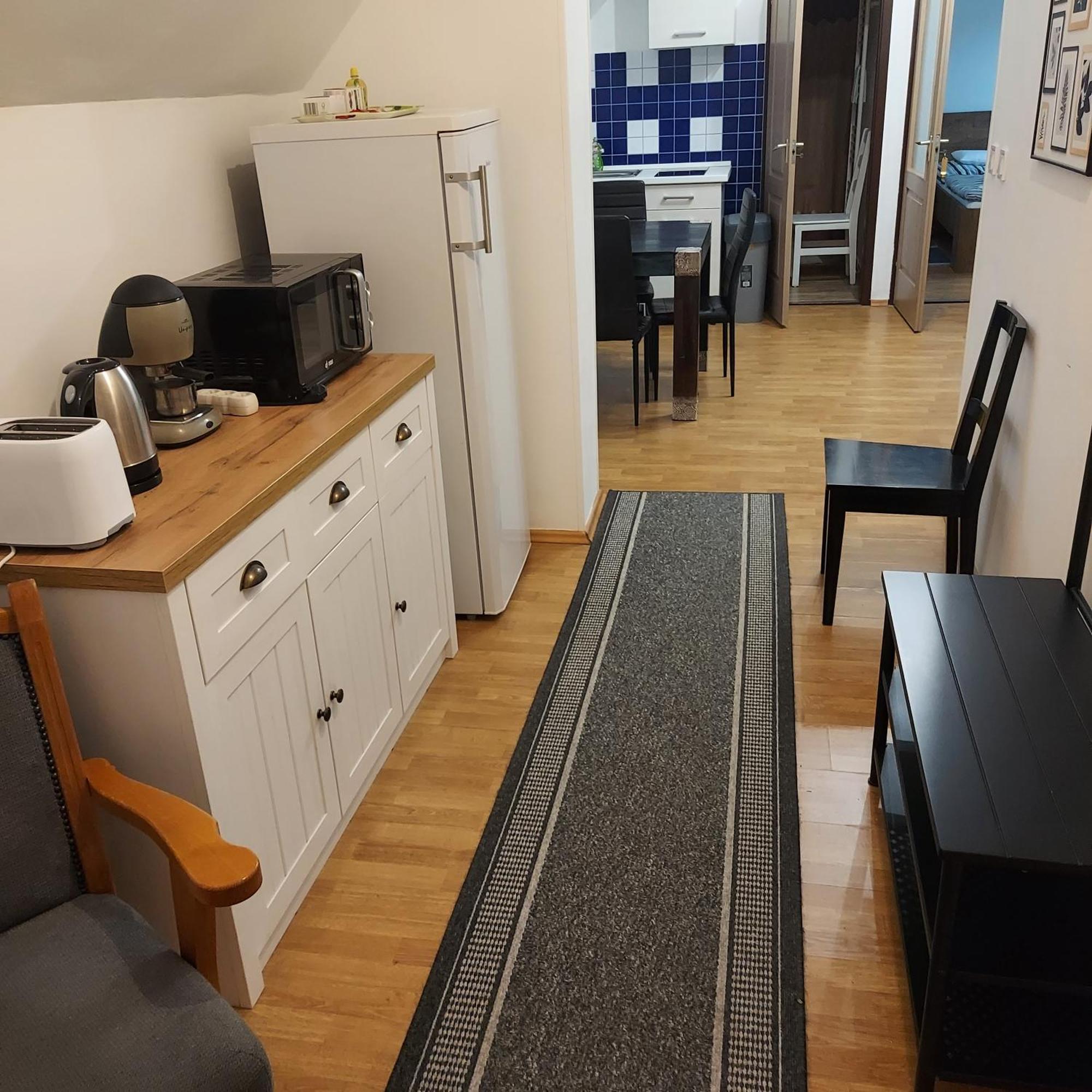 佩特拉温德加兹酒店 Szekszárd 外观 照片