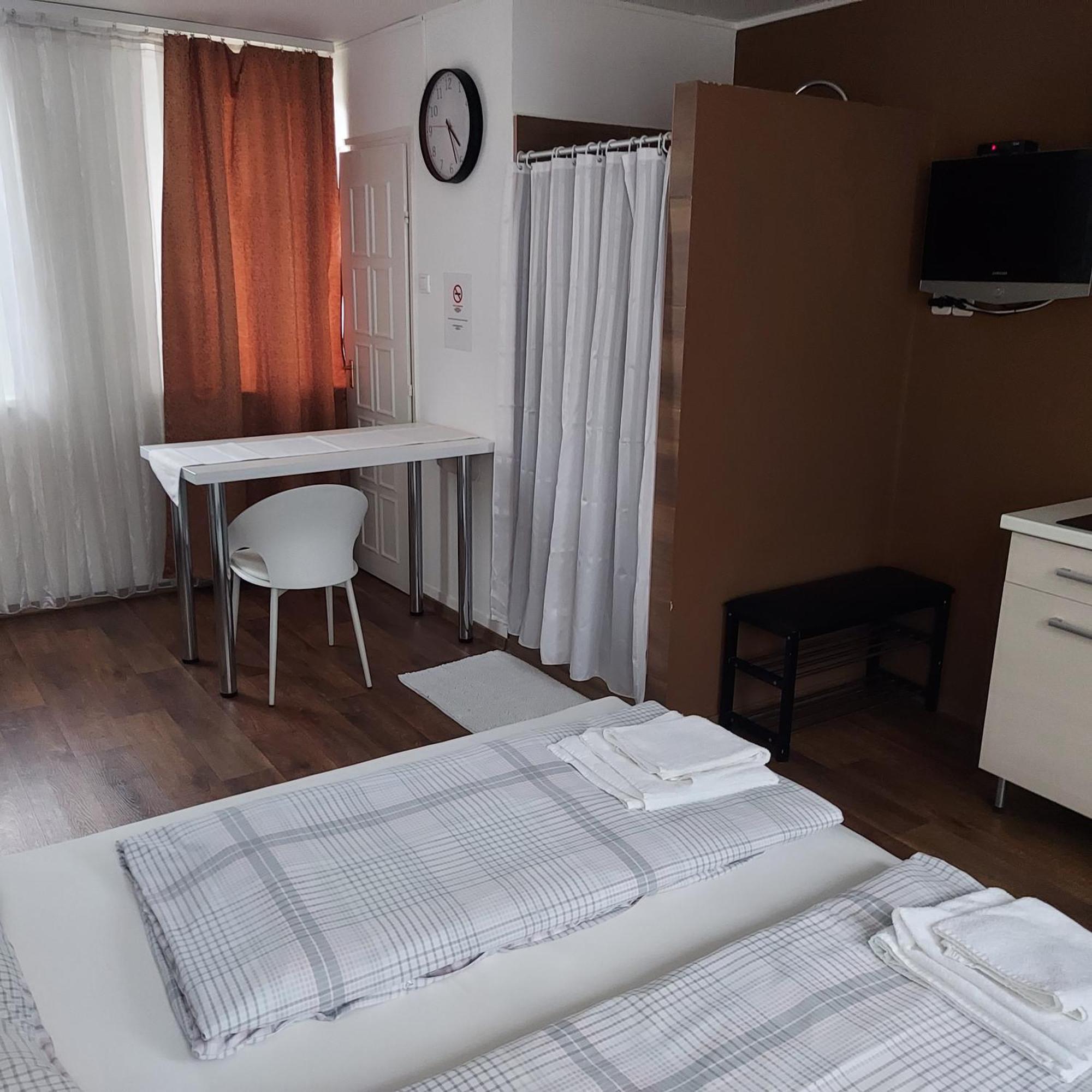 佩特拉温德加兹酒店 Szekszárd 外观 照片