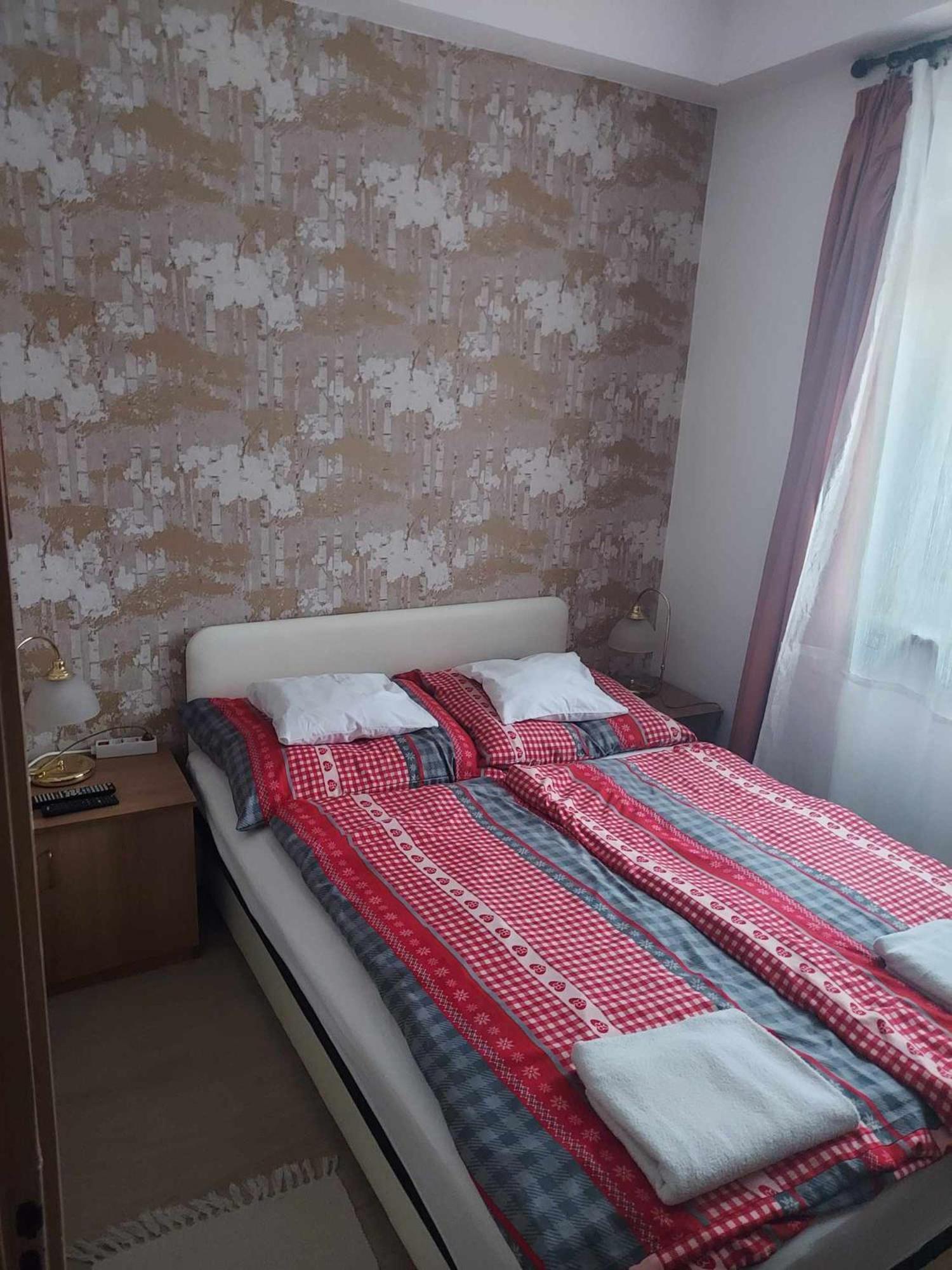 佩特拉温德加兹酒店 Szekszárd 外观 照片
